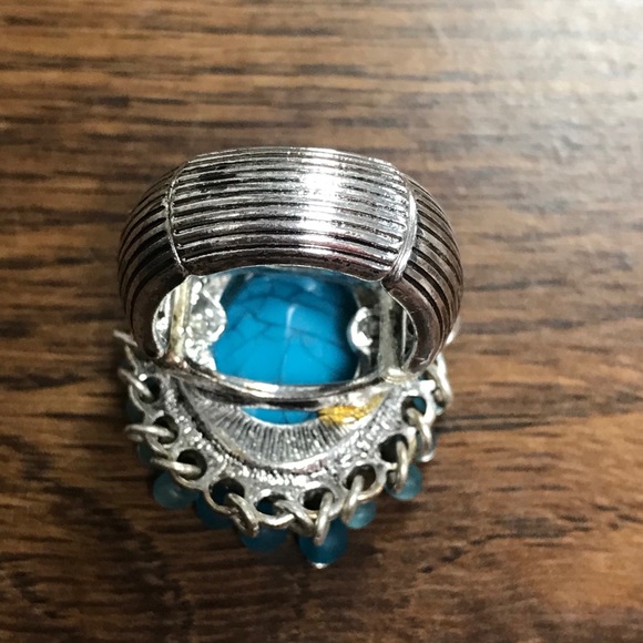 NWT Avon Tribal Style Stretch Ring Silvertone - Picture 5 of 8